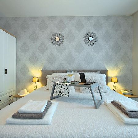 App Enterprise Umag Apartment Exterior photo