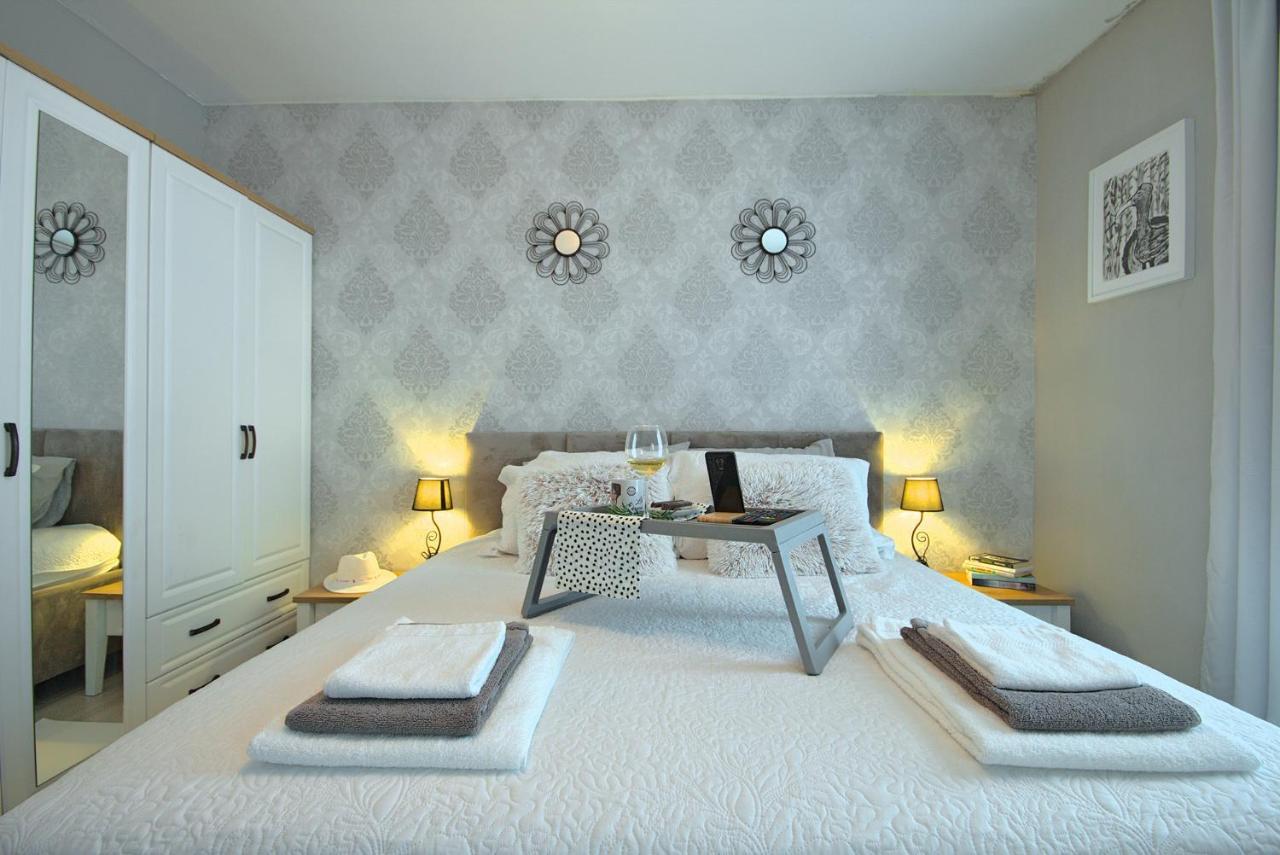 App Enterprise Umag Apartment Exterior photo