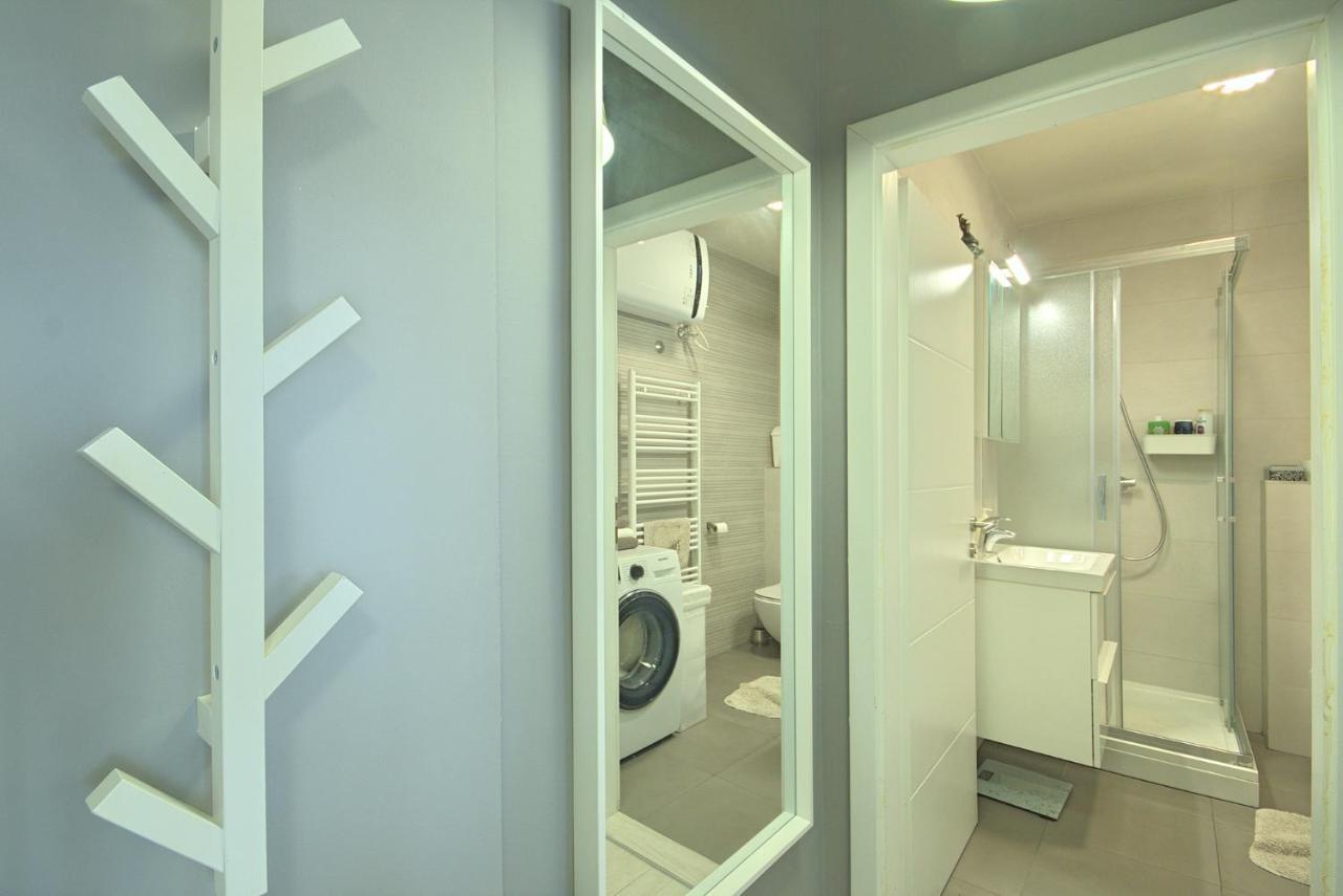 App Enterprise Umag Apartment Exterior photo