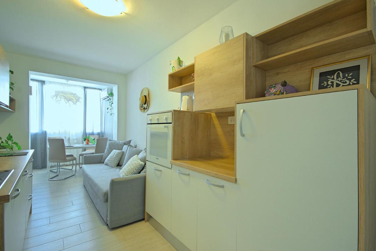 App Enterprise Umag Apartment Exterior photo