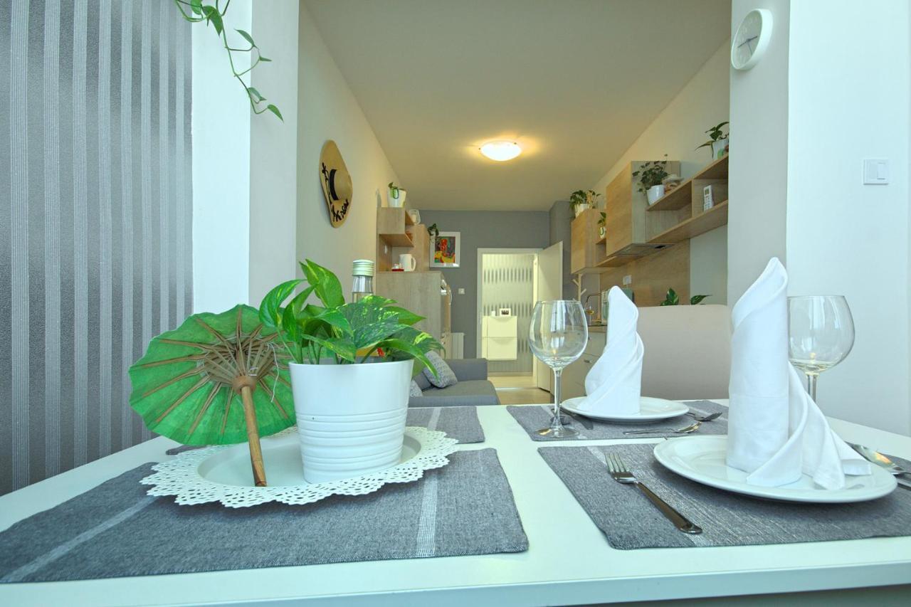 App Enterprise Umag Apartment Exterior photo