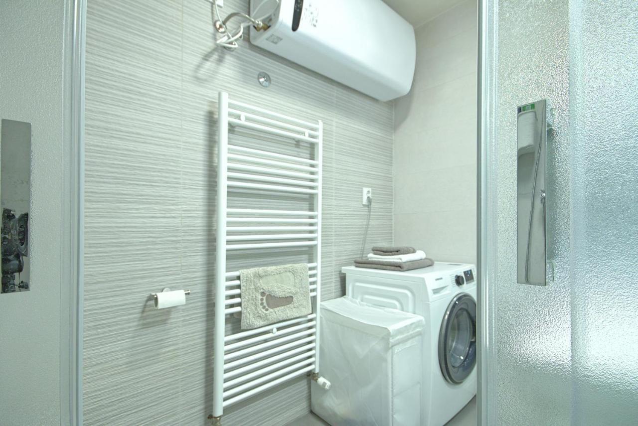 App Enterprise Umag Apartment Exterior photo